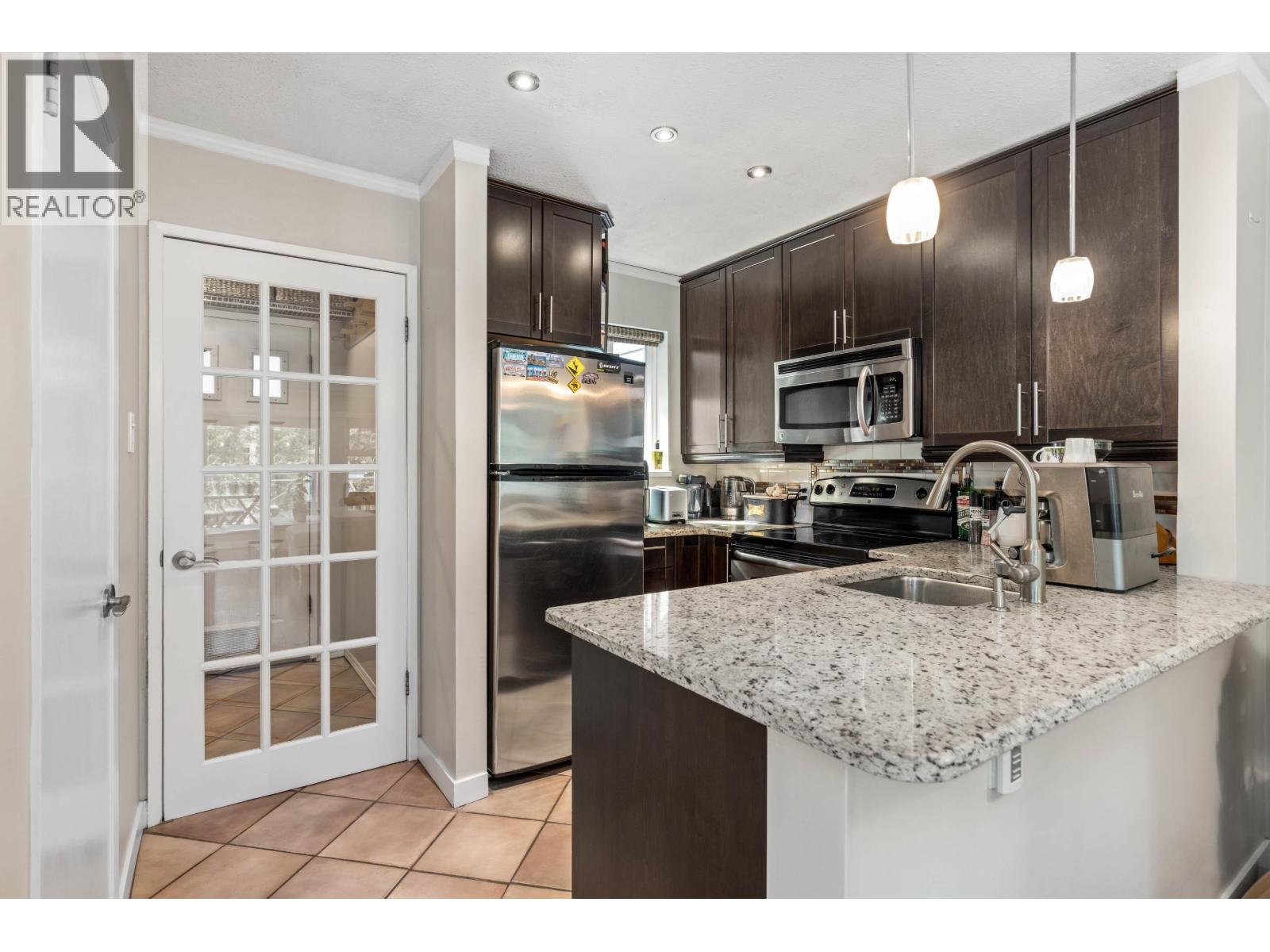 24 2211 Marmot Place, Whistler, British Columbia  V8E 0M6 - Photo 5 - R3043720