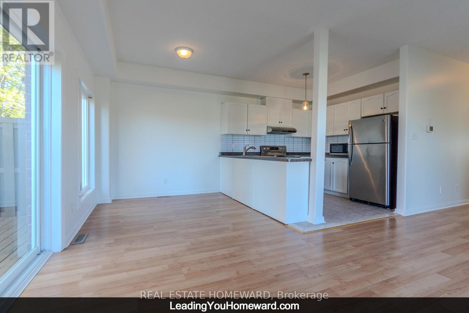 19 - 488 Yonge Street, Barrie, Ontario  L4N 4E2 - Photo 11 - S12384708