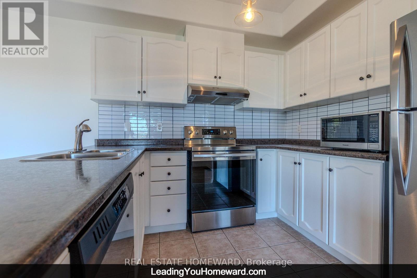 19 - 488 Yonge Street, Barrie, Ontario  L4N 4E2 - Photo 13 - S12384708