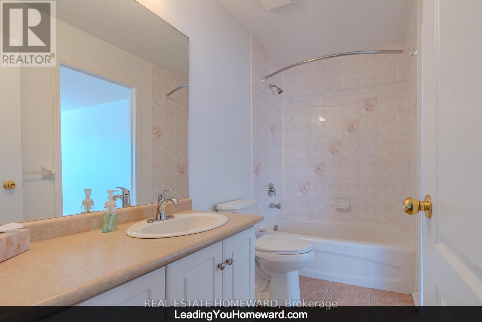 19 - 488 Yonge Street, Barrie, Ontario  L4N 4E2 - Photo 17 - S12384708