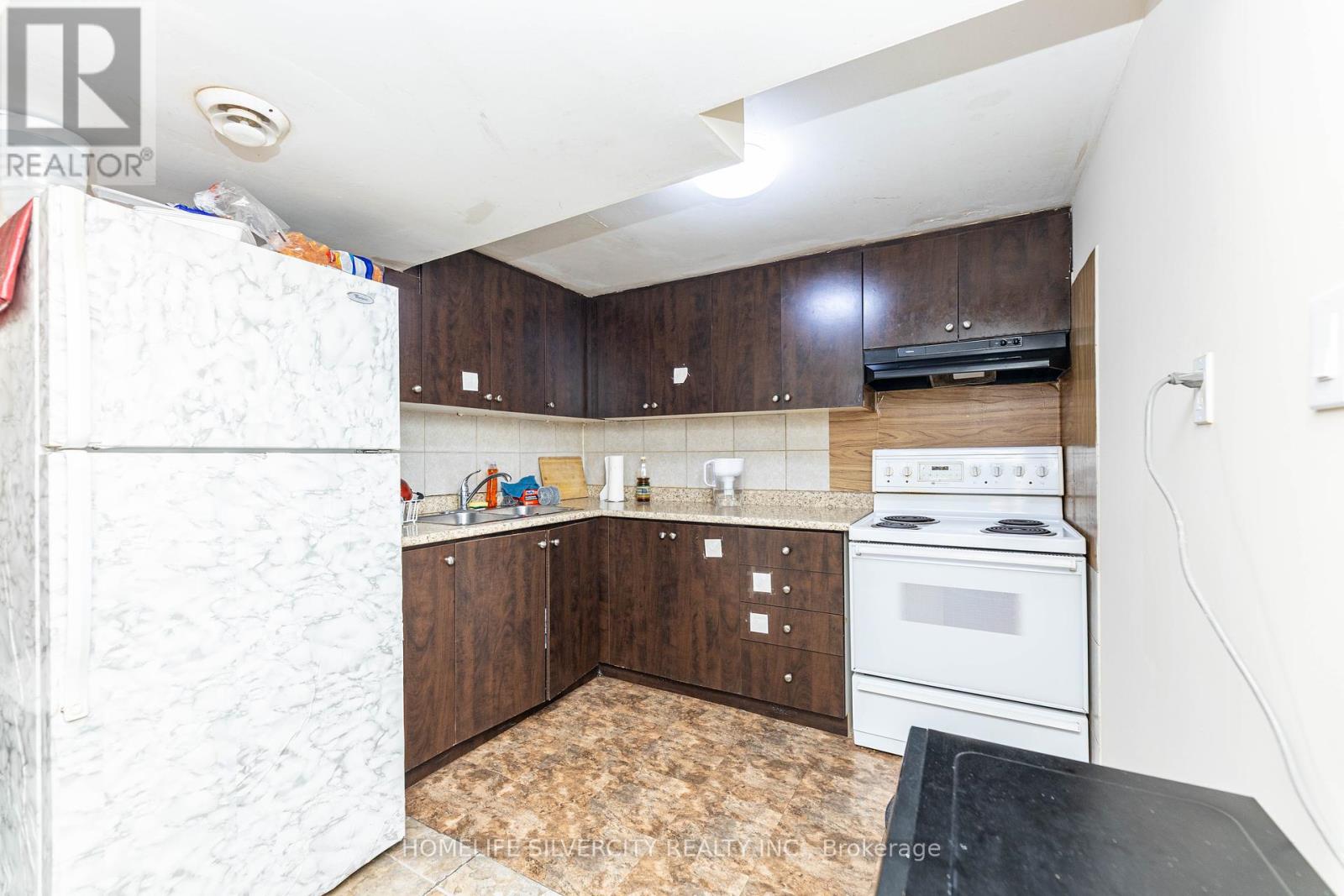 7258 Reindeer Drive, Mississauga, Ontario  L4T 2M7 - Photo 40 - W12384743