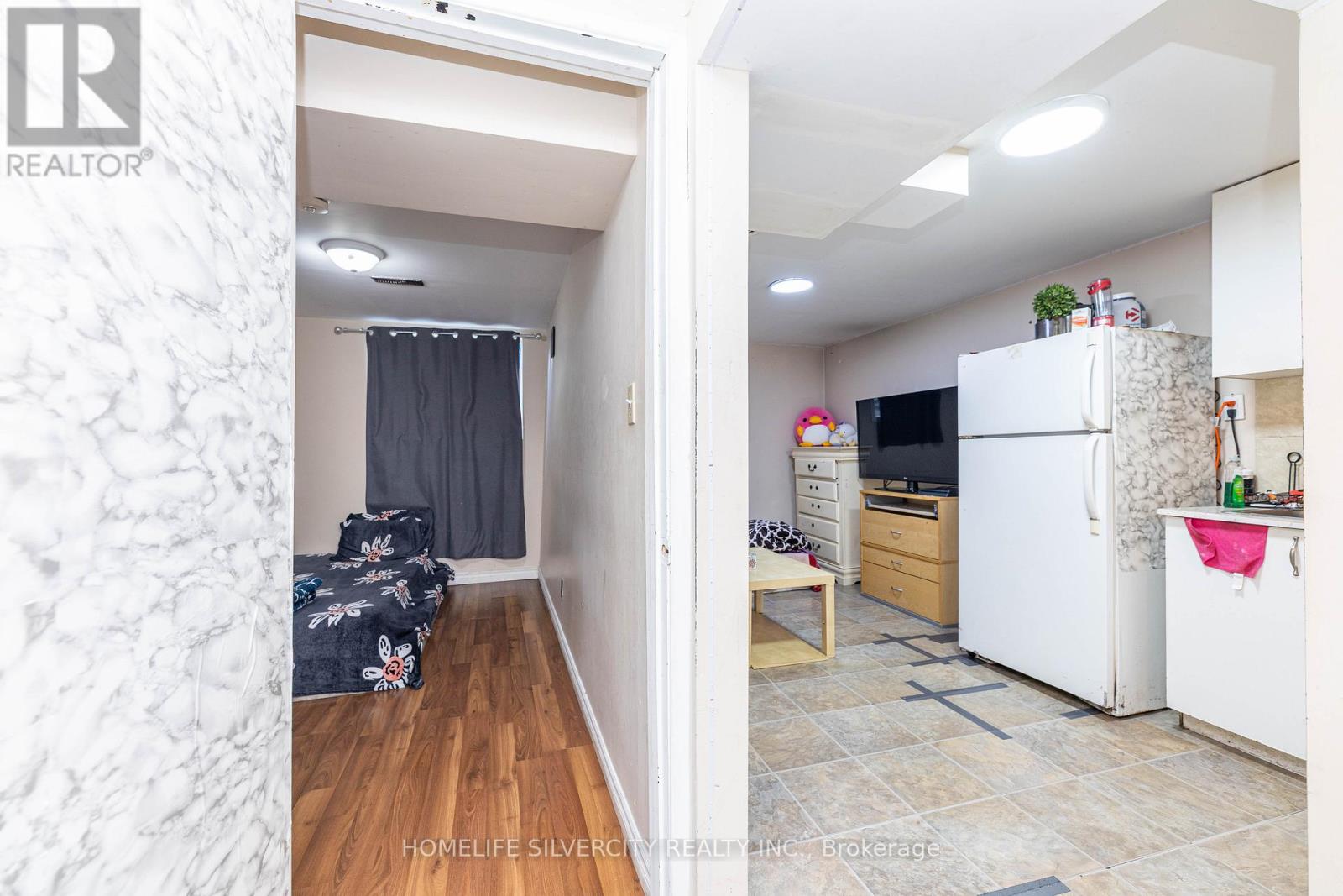 7258 Reindeer Drive, Mississauga, Ontario  L4T 2M7 - Photo 42 - W12384743