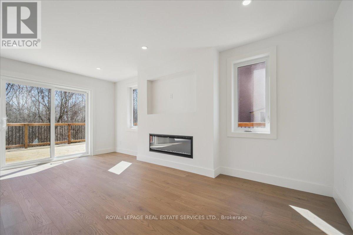 1379 Golden Meadow Trail, Oakville, Ontario  L6H 3H1 - Photo 22 - W12384753