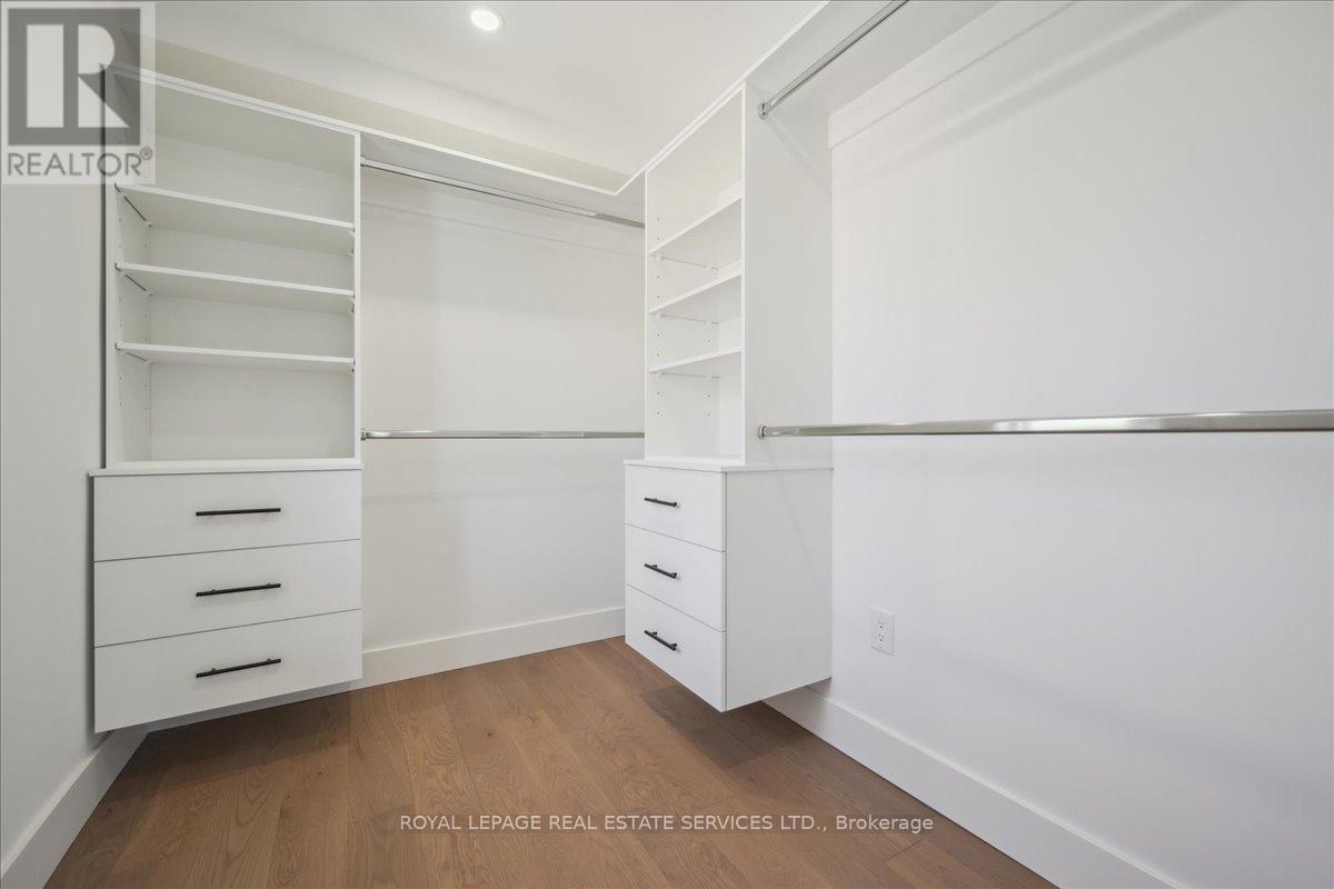 1379 Golden Meadow Trail, Oakville, Ontario  L6H 3H1 - Photo 29 - W12384753