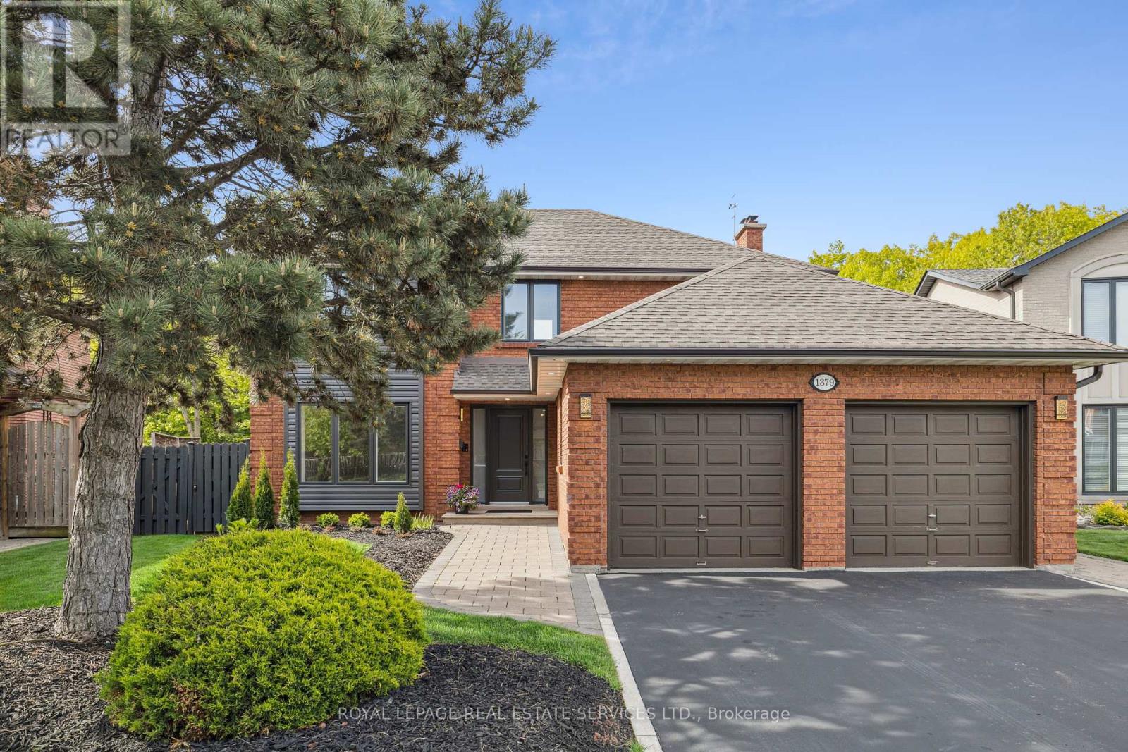 1379 Golden Meadow Trail, Oakville, Ontario  L6H 3H1 - Photo 3 - W12384753