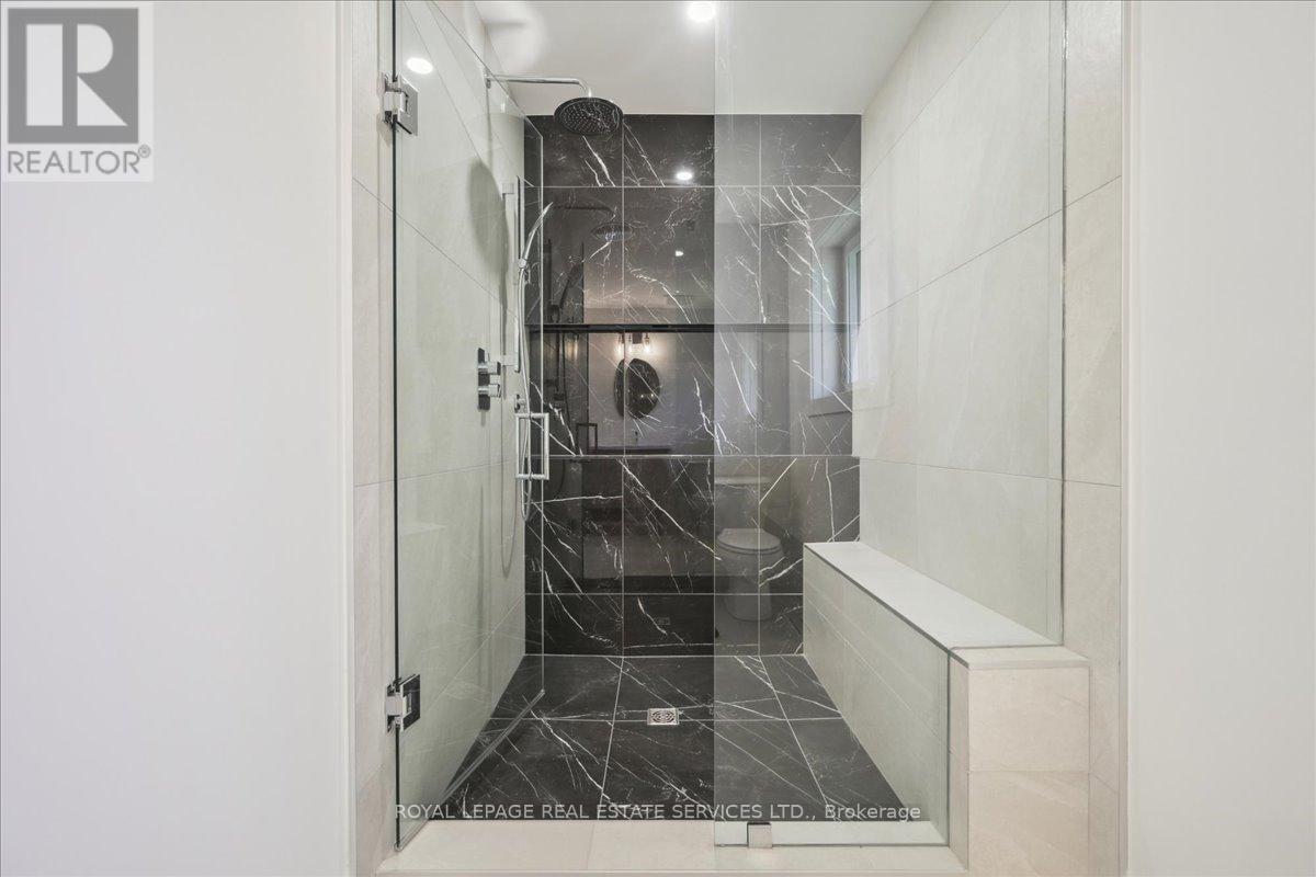 1379 Golden Meadow Trail, Oakville, Ontario  L6H 3H1 - Photo 31 - W12384753