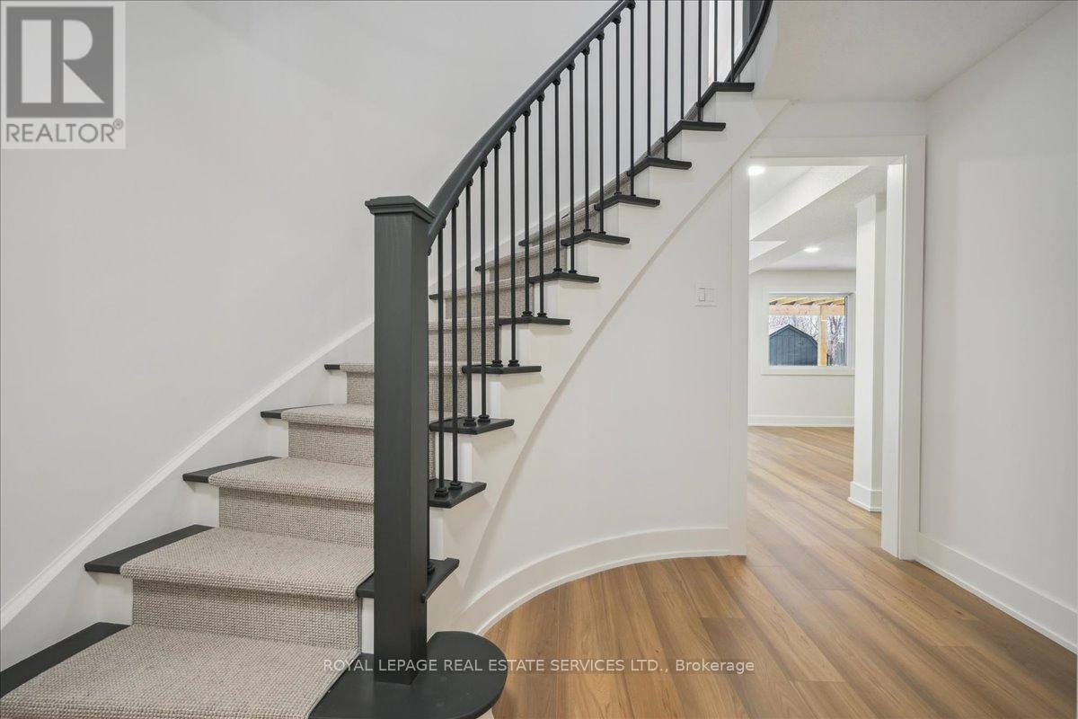 1379 Golden Meadow Trail, Oakville, Ontario  L6H 3H1 - Photo 34 - W12384753