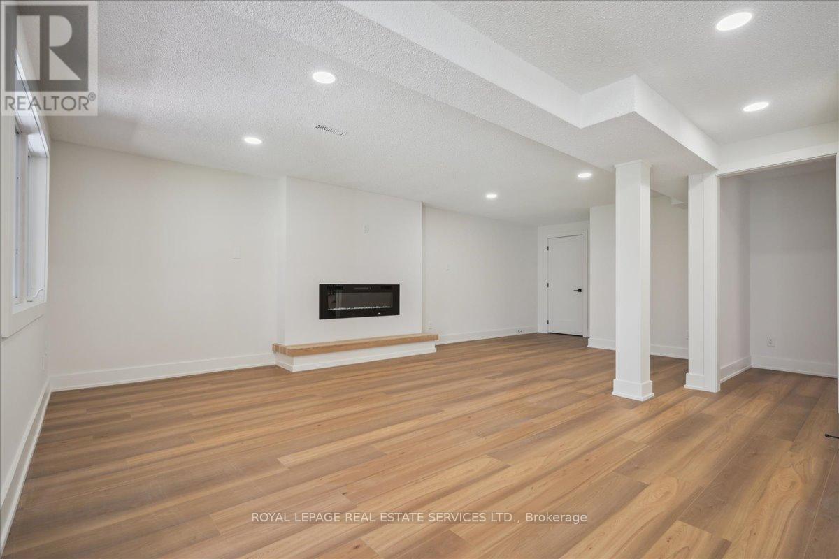 1379 Golden Meadow Trail, Oakville, Ontario  L6H 3H1 - Photo 38 - W12384753
