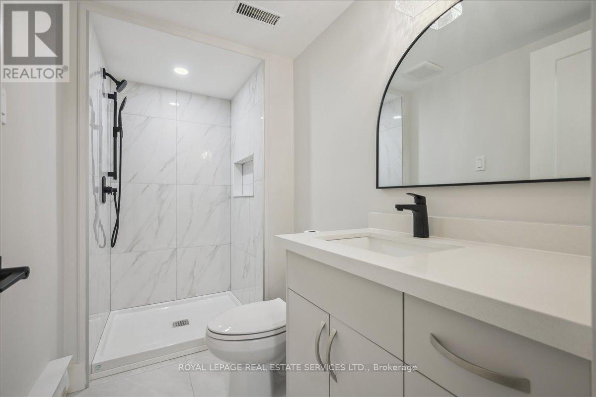1379 Golden Meadow Trail, Oakville, Ontario  L6H 3H1 - Photo 40 - W12384753