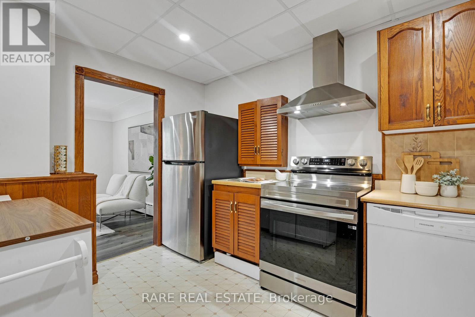 2073 Leighland Road, Burlington (Freeman), Ontario  L7R 3S9 - Photo 11 - W12384772