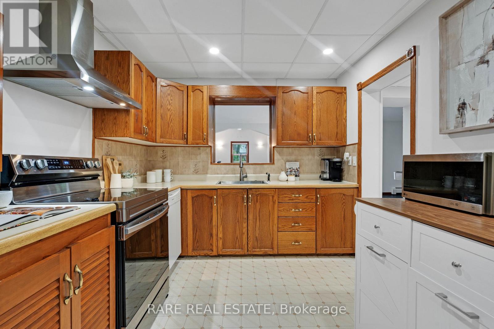 2073 Leighland Road, Burlington (Freeman), Ontario  L7R 3S9 - Photo 13 - W12384772