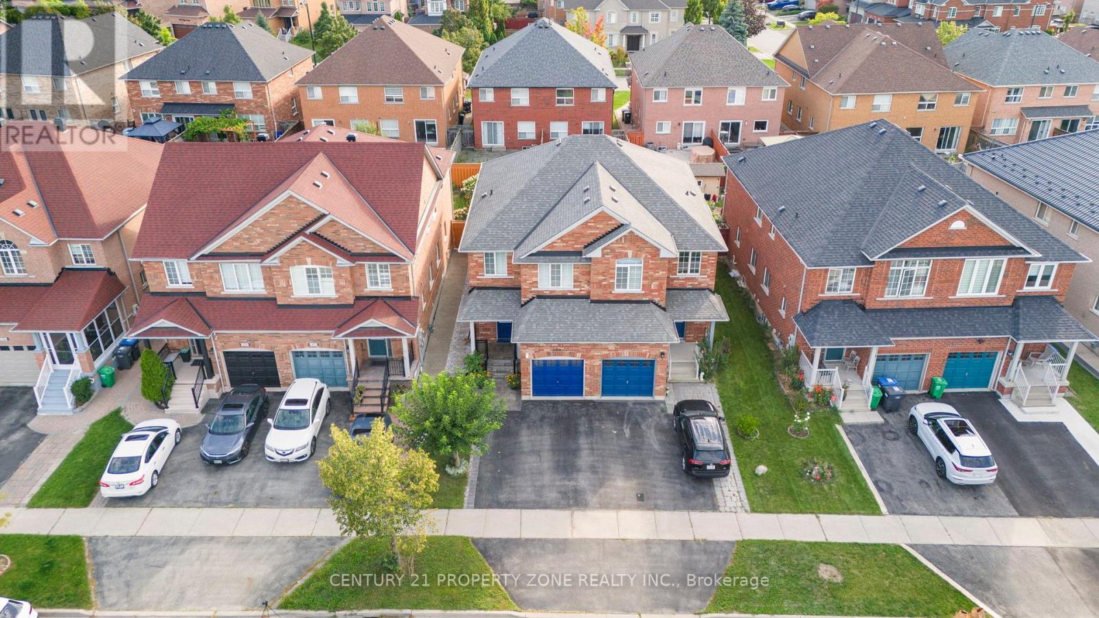 6496 Rallymaster Heights, Mississauga, Ontario  L5W 1P7 - Photo 3 - W12384784