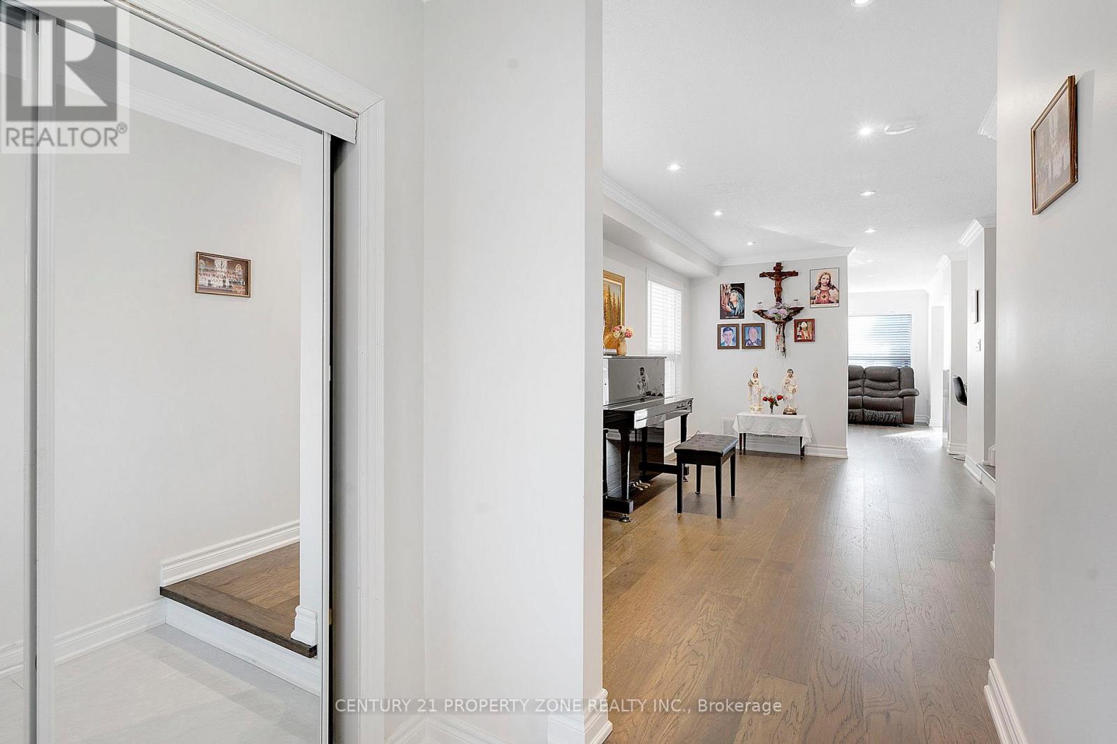 6496 Rallymaster Heights, Mississauga, Ontario  L5W 1P7 - Photo 7 - W12384784