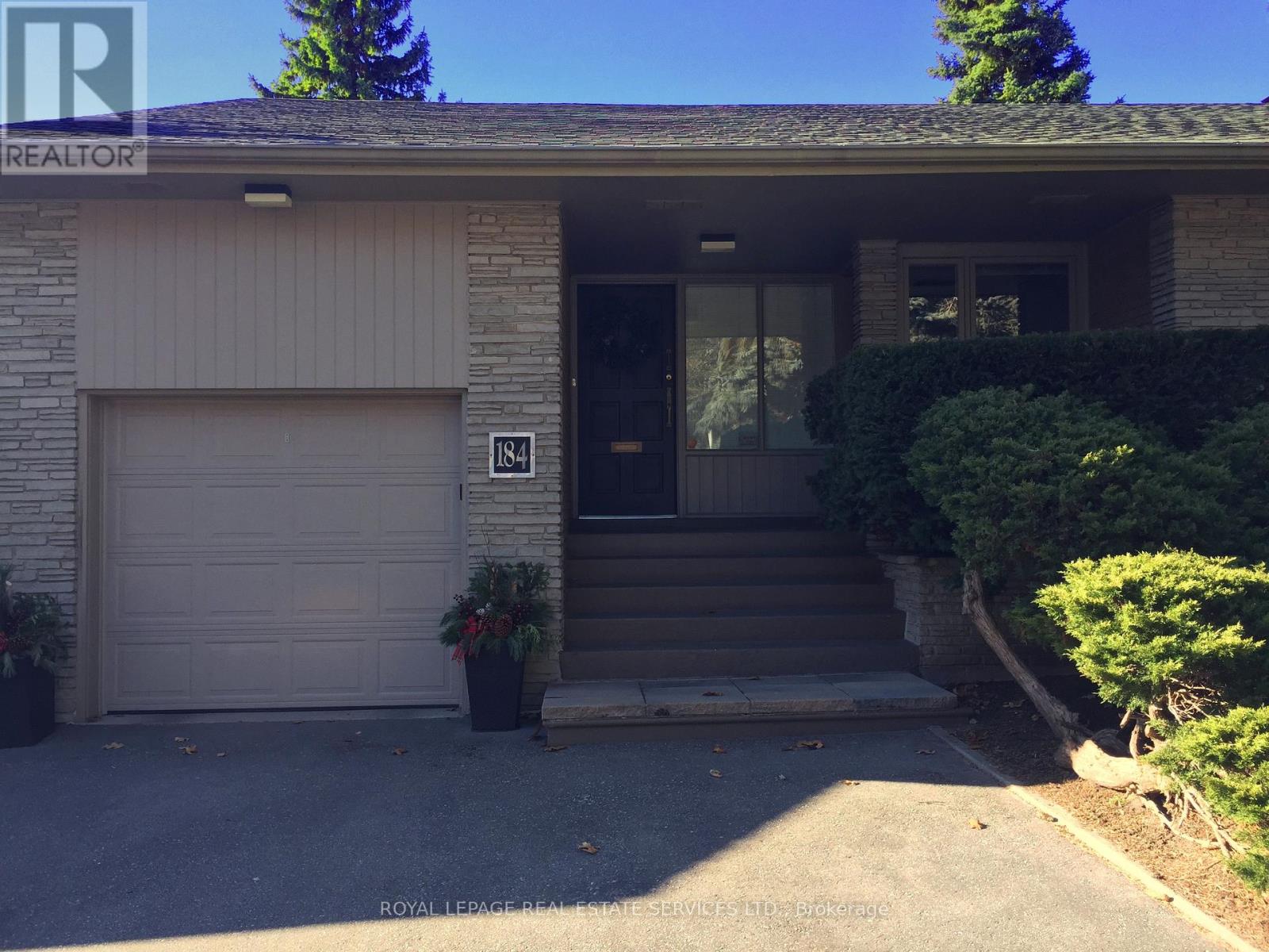 Apt. B - 184 Ellis Avenue, Toronto, Ontario  M6S 2X2 - Photo 10 - W12384791