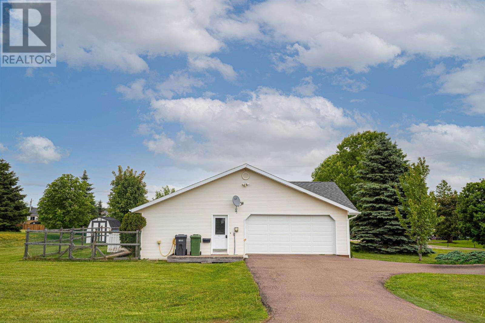 36 Kenwood Circle, West Royalty, Prince Edward Island  C1E 1Z8 - Photo 2 - 202522559