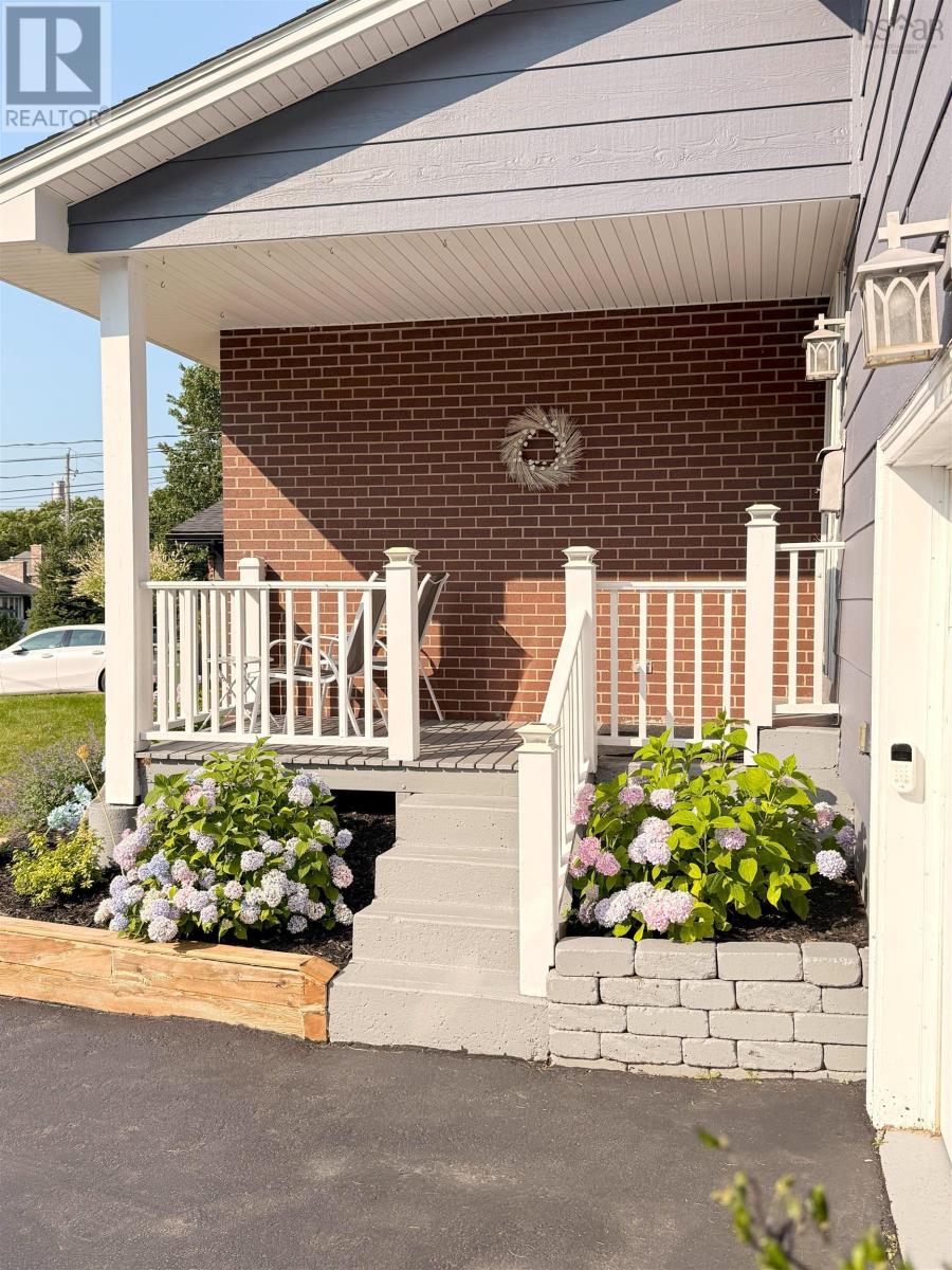 Property at 5 Susan Place image 2