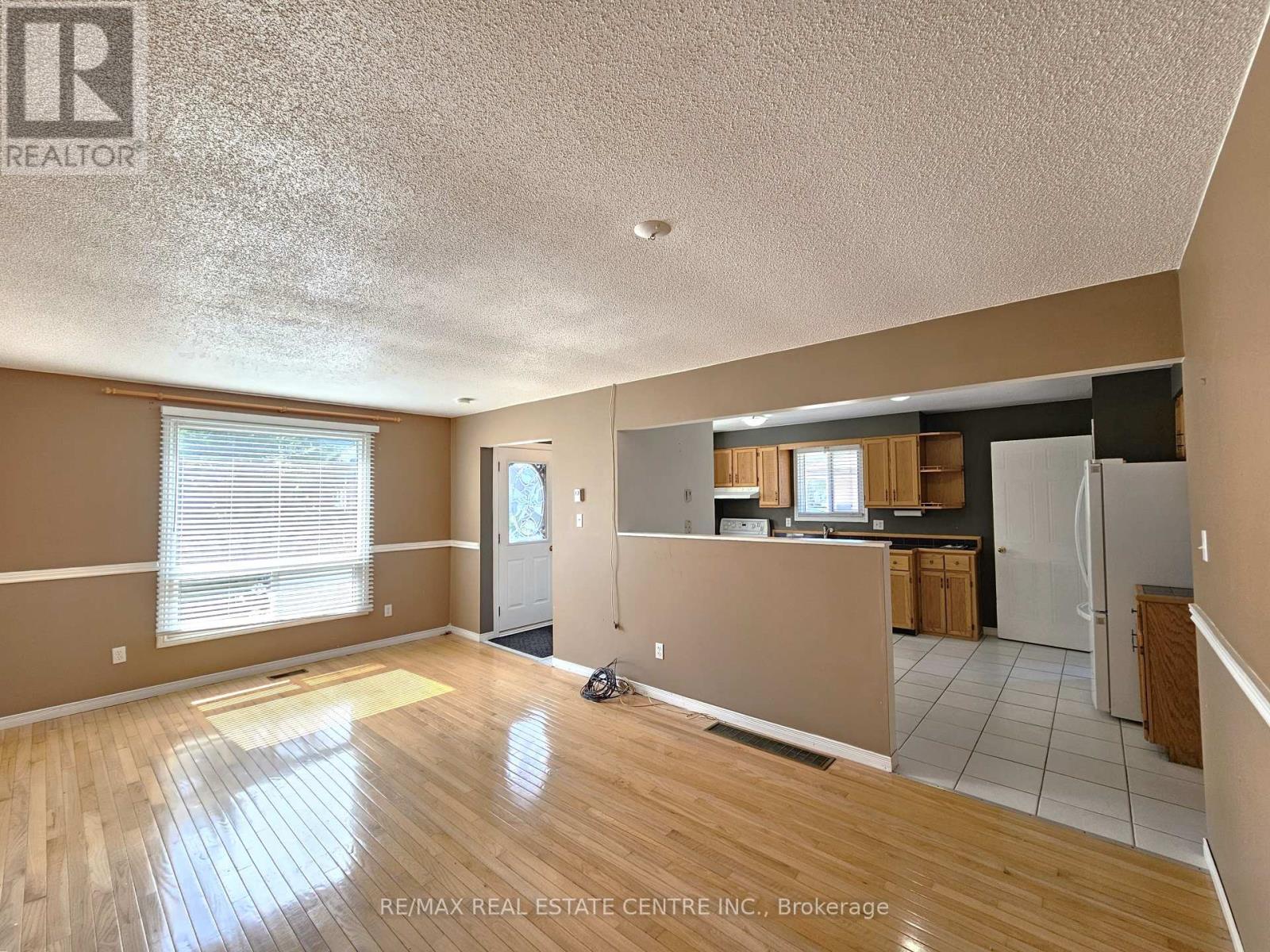 82 Elmwood Avenue, Cambridge, Ontario  N1R 4Y4 - Photo 14 - X12384790