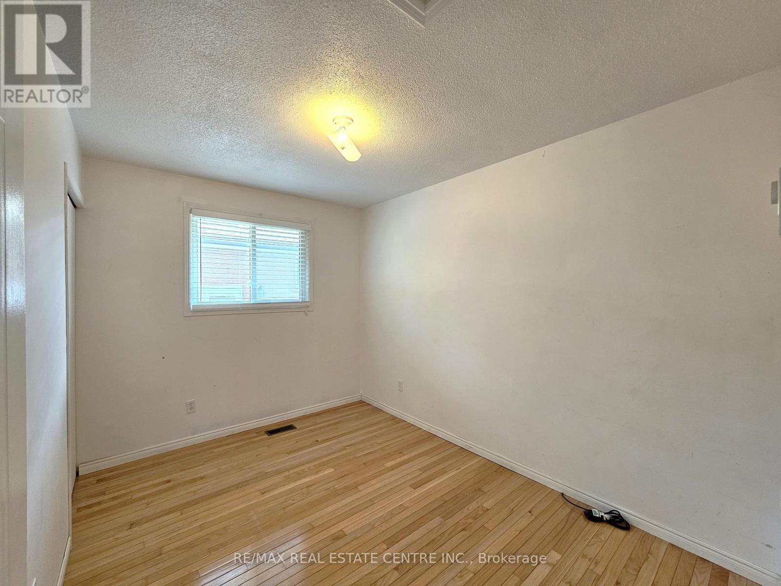 82 Elmwood Avenue, Cambridge, Ontario  N1R 4Y4 - Photo 20 - X12384790
