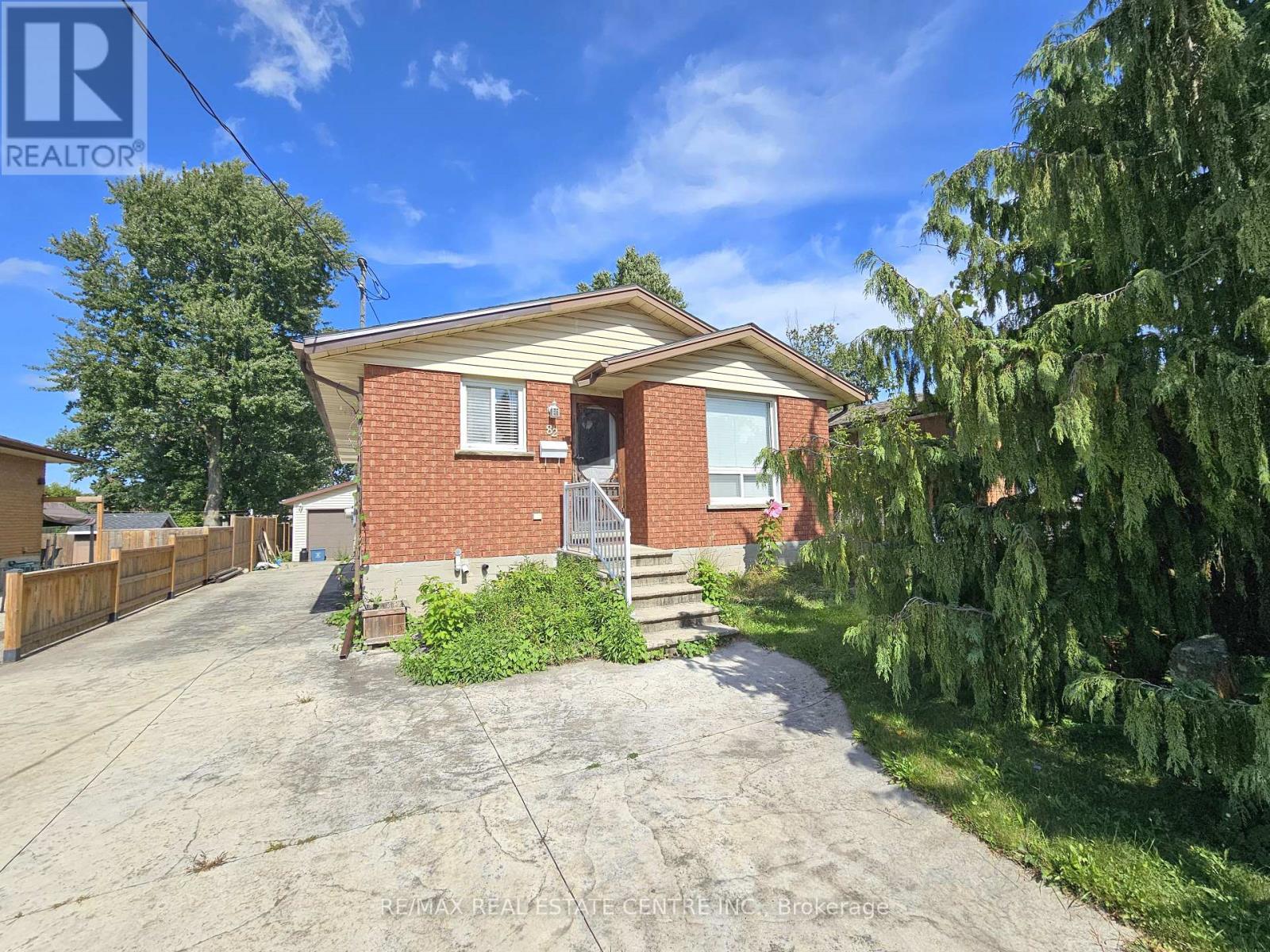 82 Elmwood Avenue, Cambridge, Ontario  N1R 4Y4 - Photo 3 - X12384790