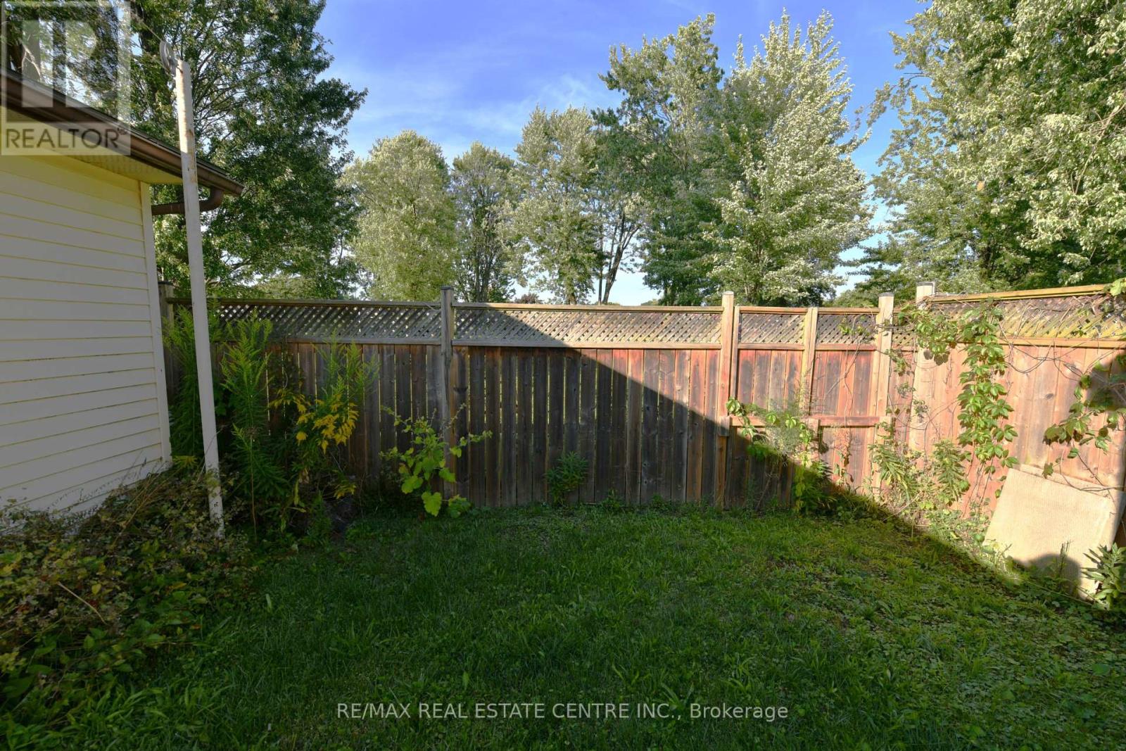 82 Elmwood Avenue, Cambridge, Ontario  N1R 4Y4 - Photo 6 - X12384790