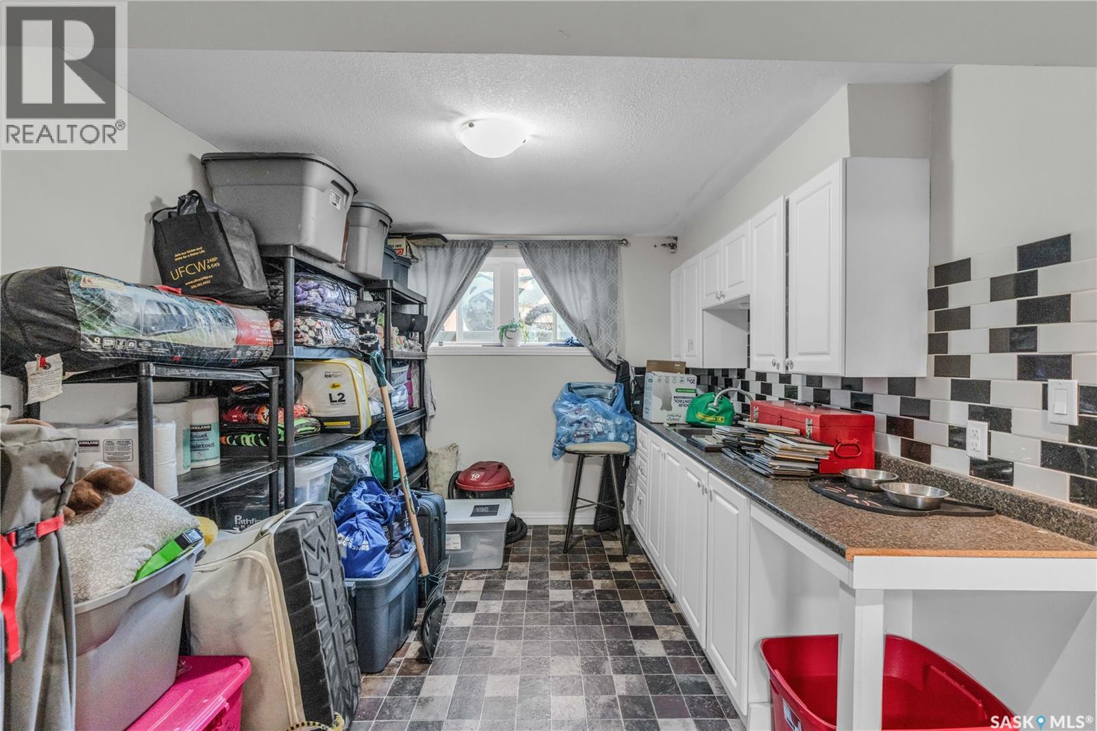 302 M Avenue N, Saskatoon, Saskatchewan  S7L 2S5 - Photo 18 - SK017373