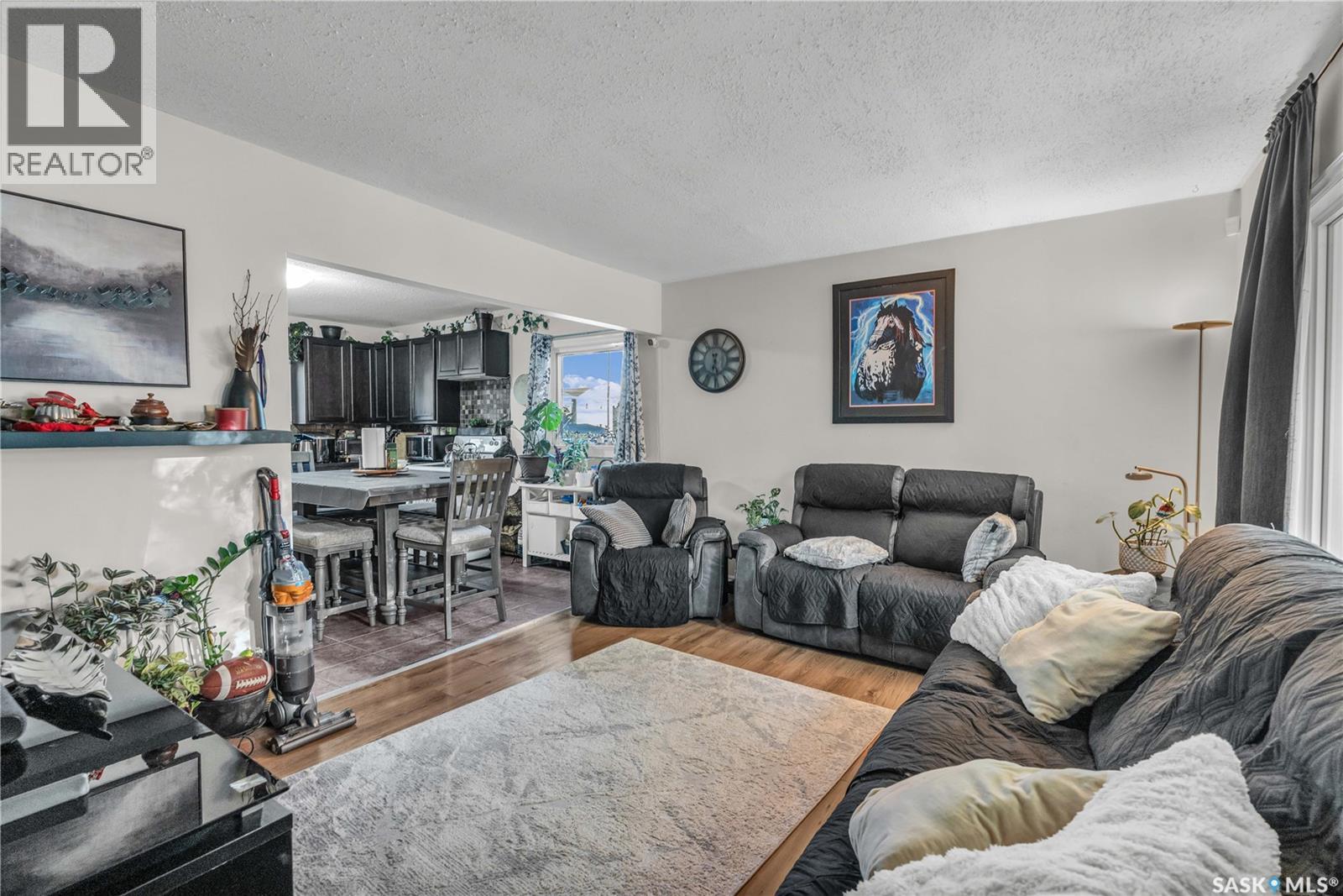 302 M Avenue N, Saskatoon, Saskatchewan  S7L 2S5 - Photo 4 - SK017373