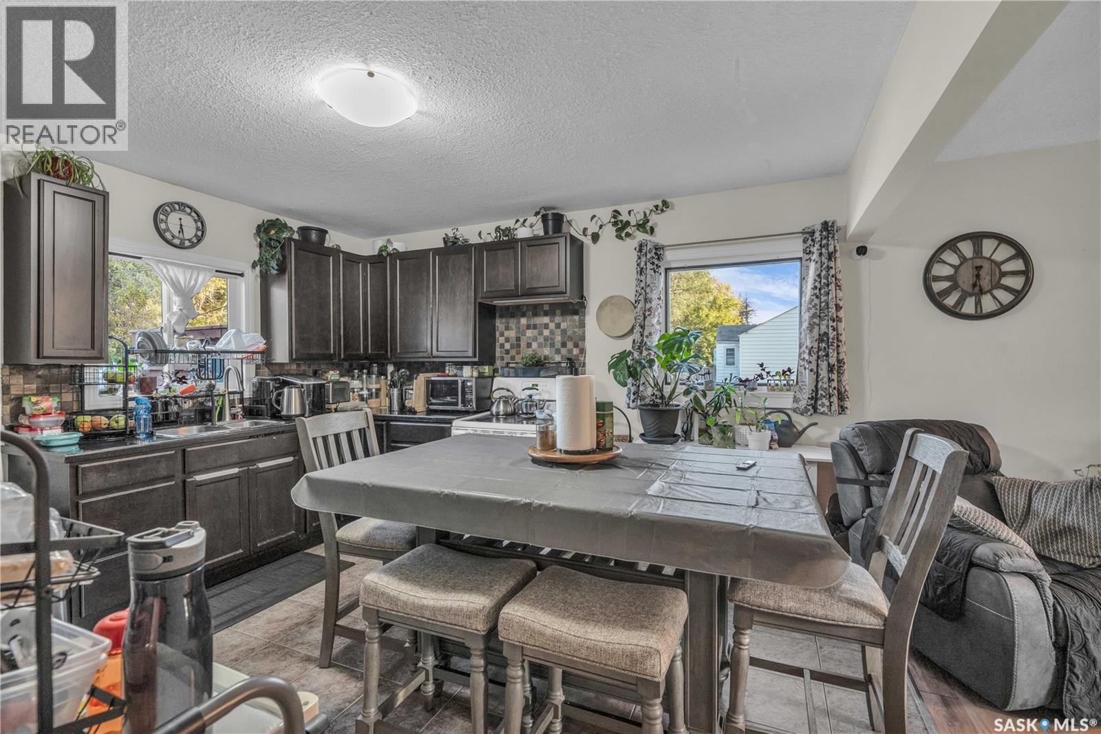 302 M Avenue N, Saskatoon, Saskatchewan  S7L 2S5 - Photo 8 - SK017373