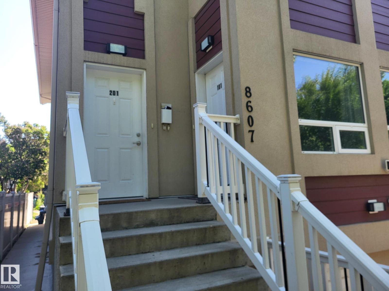 8607 108a St Nw, Edmonton, Alberta  T6E 4M9 - Photo 2 - E4456394