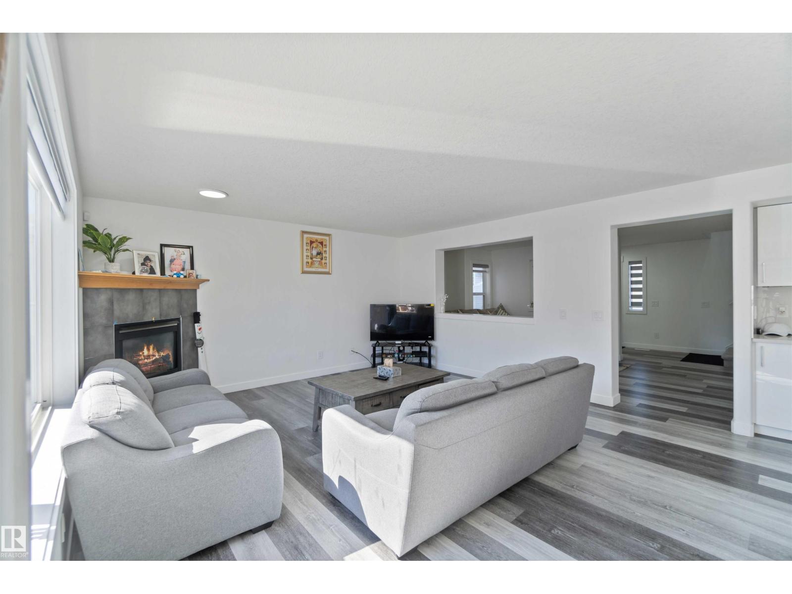 1017 82 St Sw, Edmonton, Alberta  T6X 1E4 - Photo 4 - E4456397