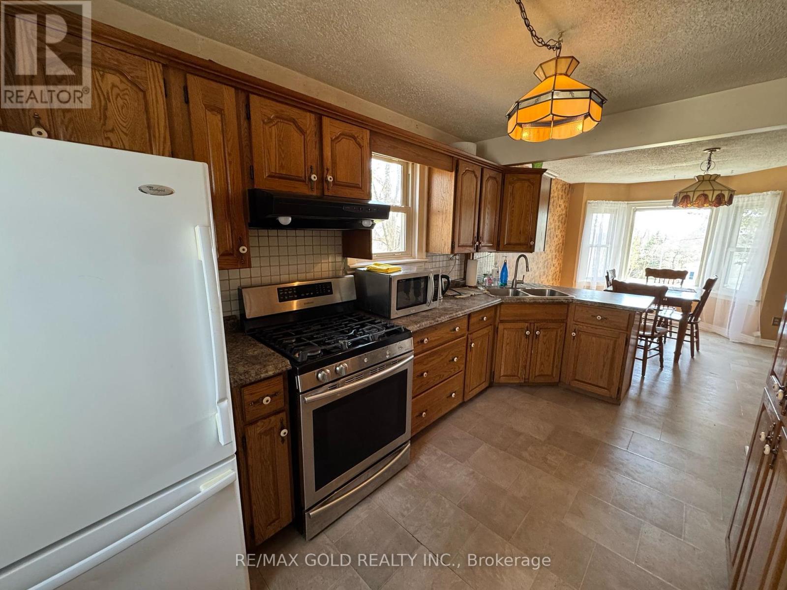 329 George Street, Central Elgin, Ontario  N5L 1C5 - Photo 5 - X12363284