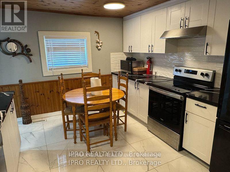 4597 Sunset Road, Central Elgin, Ontario  N5L 1B4 - Photo 6 - X12363287