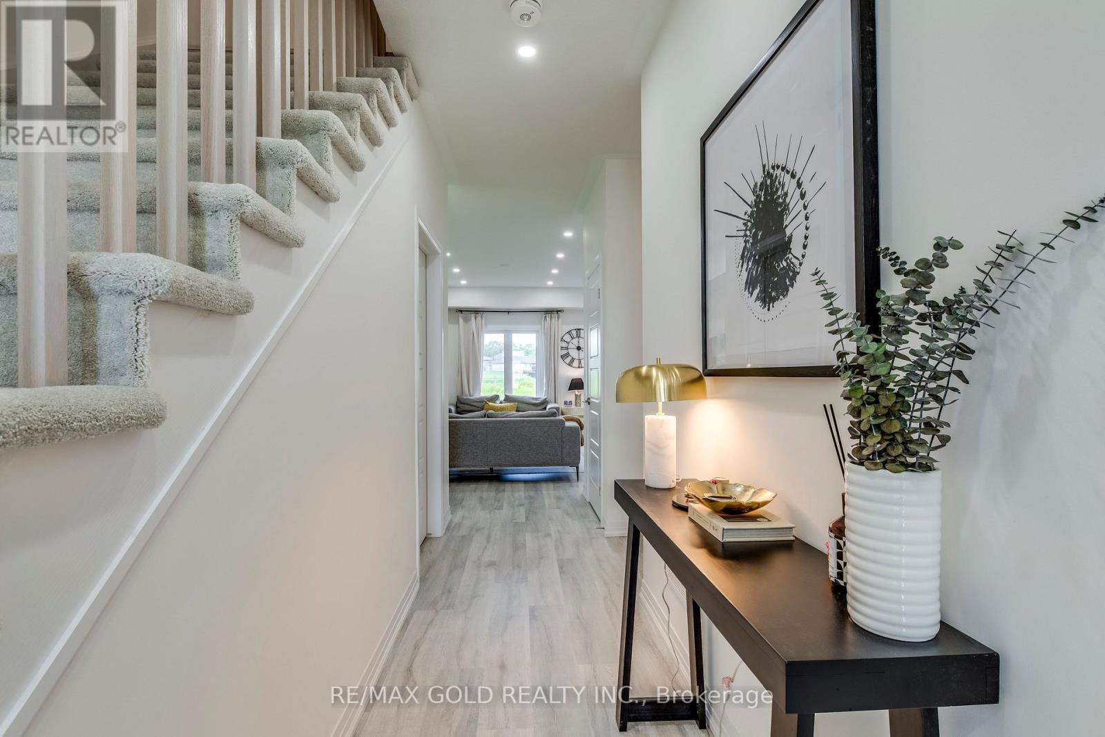 43 George Brier Drive W, Brant, Ontario  N3L 0L8 - Photo 3 - X12360137