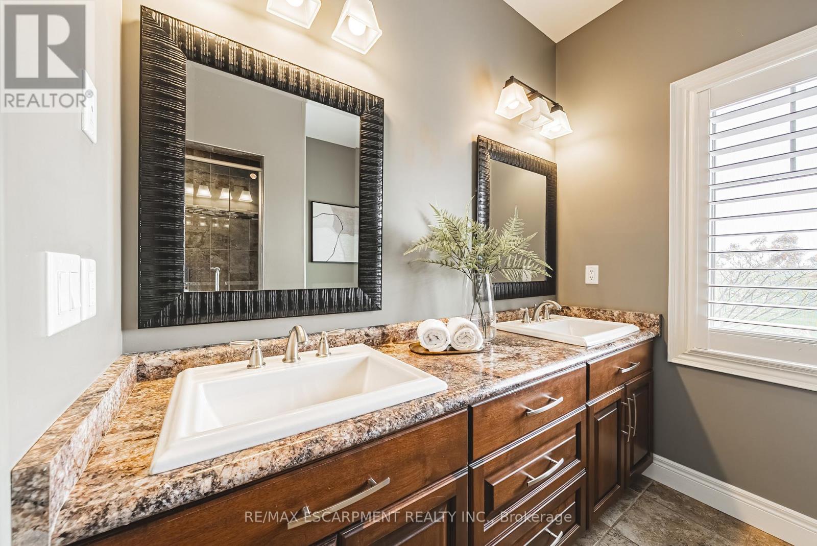 15 Reeds Road, Haldimand, Ontario  N0A 1E0 - Photo 20 - X12128606