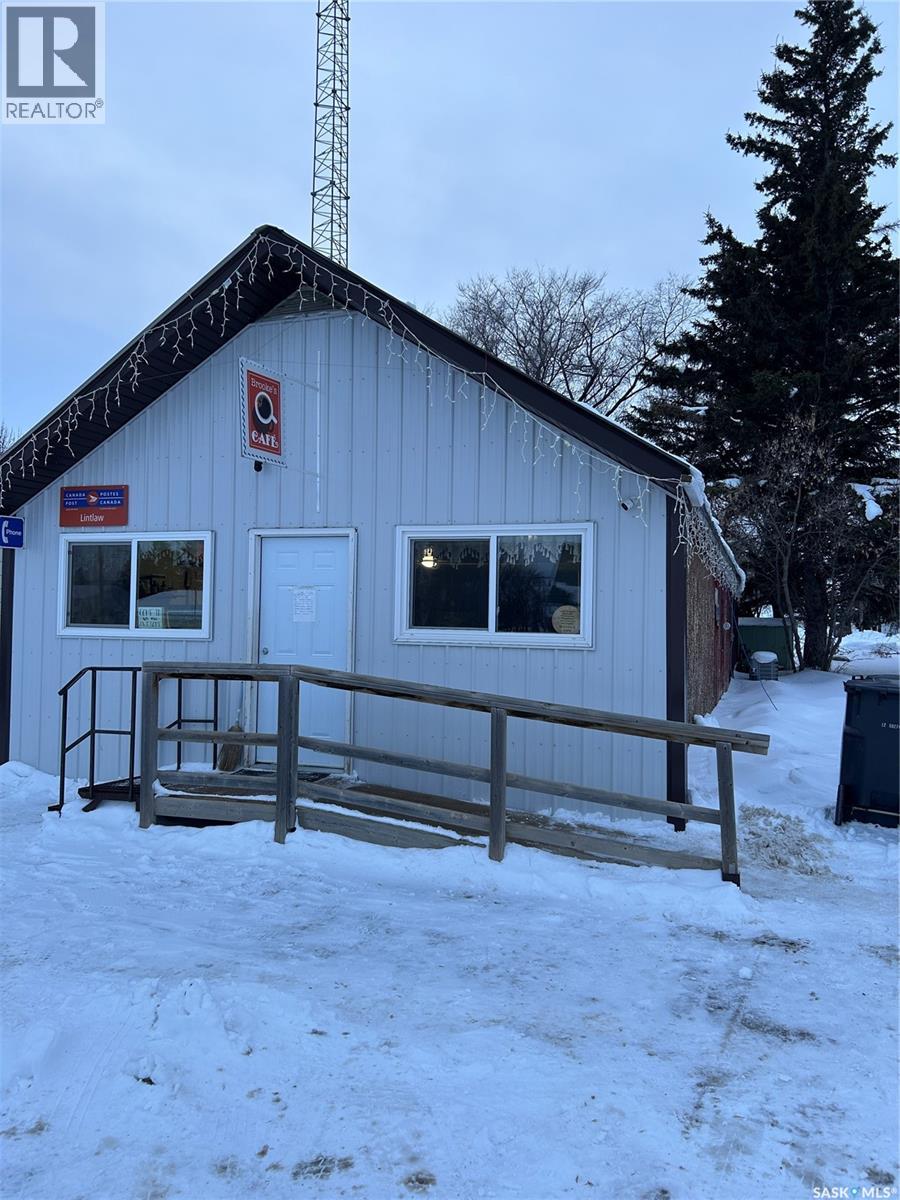 112 Main Street S, Lintlaw, Saskatchewan  S0A 2H0 - Photo 2 - SK993688