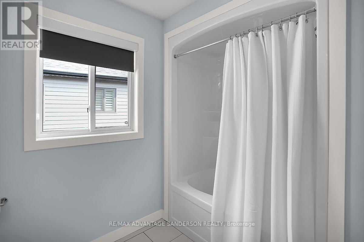 3450 Paulpeel Avenue, London South, Ontario  N6L 0E2 - Photo 38 - X12385025
