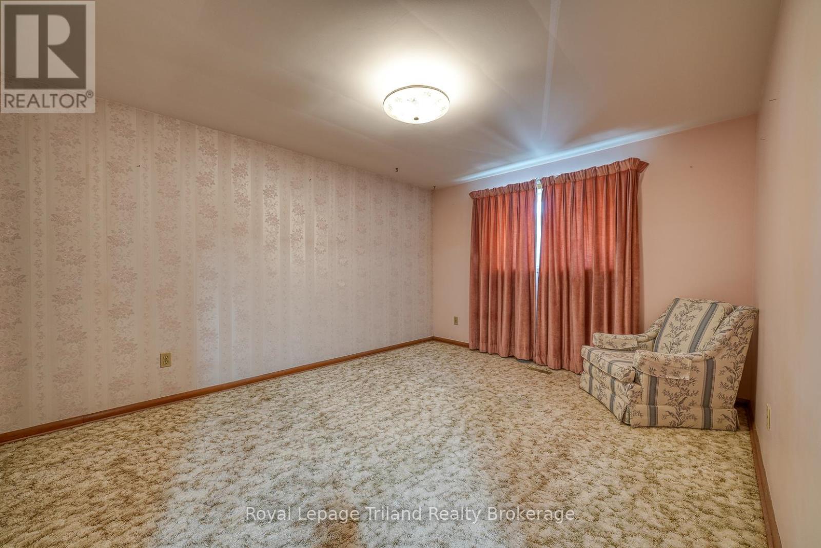 194 Orchard Road, Woodstock, Ontario  N4S 7N8 - Photo 25 - X12380318