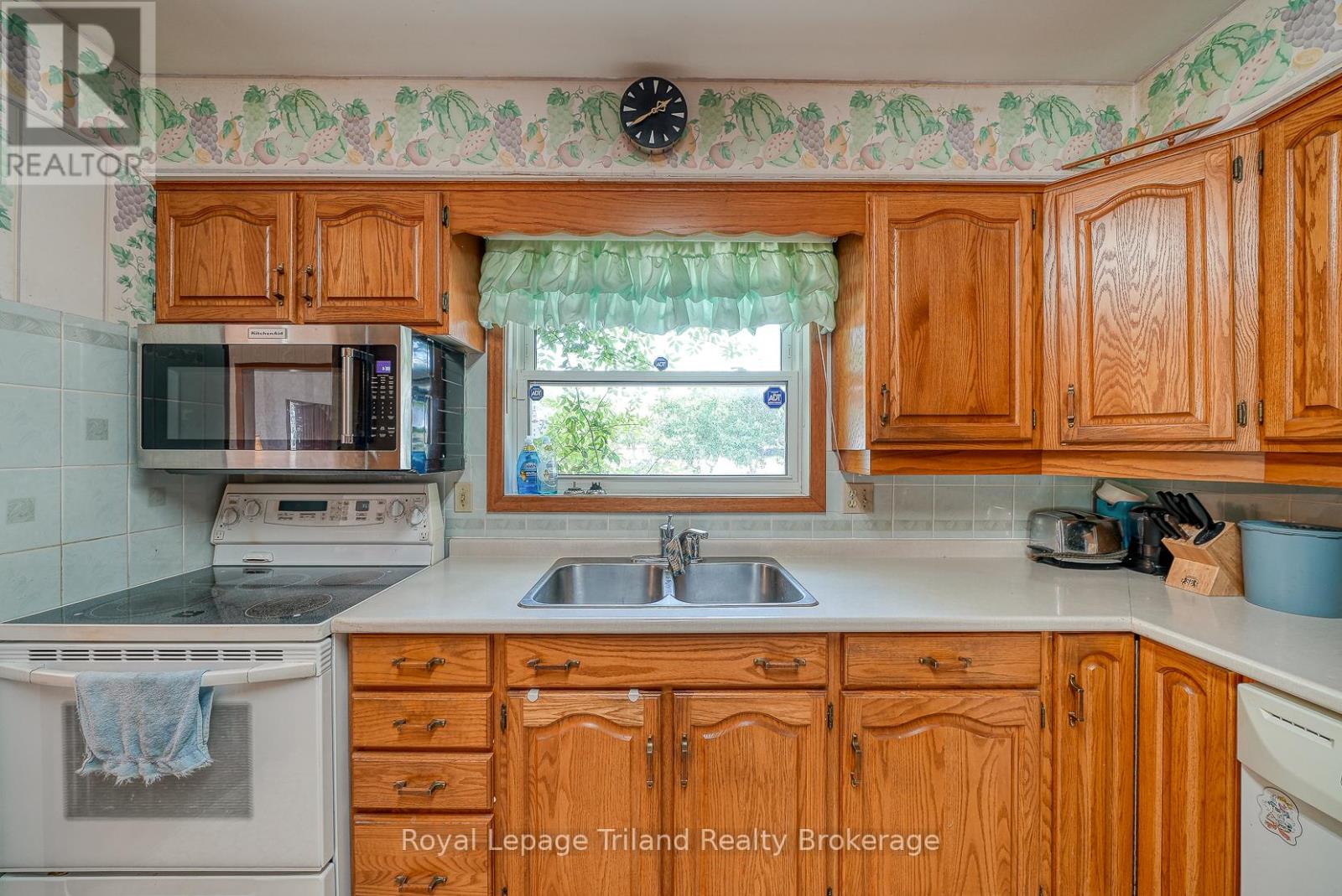 194 Orchard Road, Woodstock, Ontario  N4S 7N8 - Photo 32 - X12380318