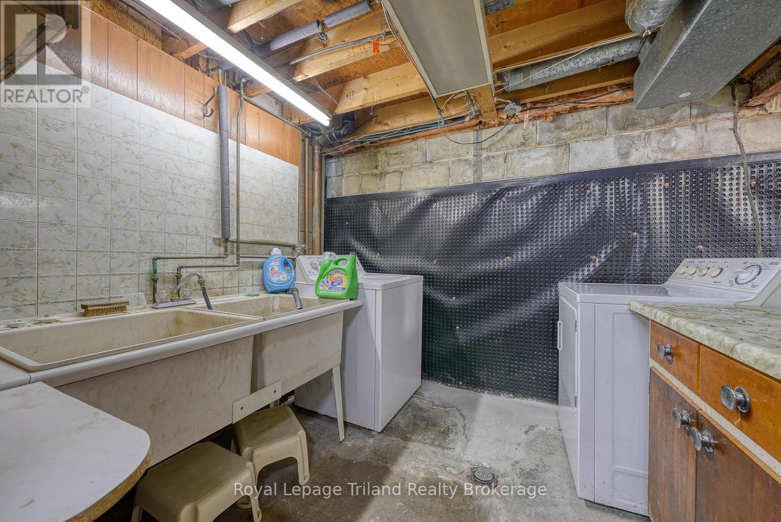 194 Orchard Road, Woodstock, Ontario  N4S 7N8 - Photo 44 - X12380318
