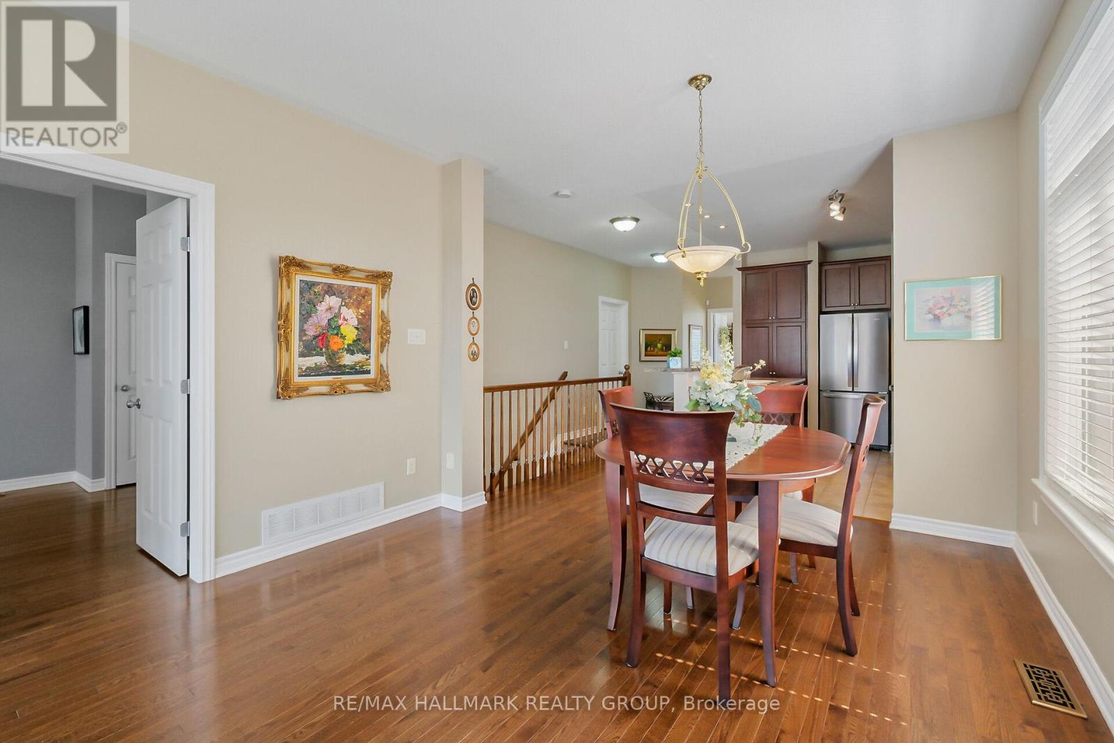 325 Farincourt Crescent, Ottawa, Ontario  K4A 0M6 - Photo 12 - X12384985
