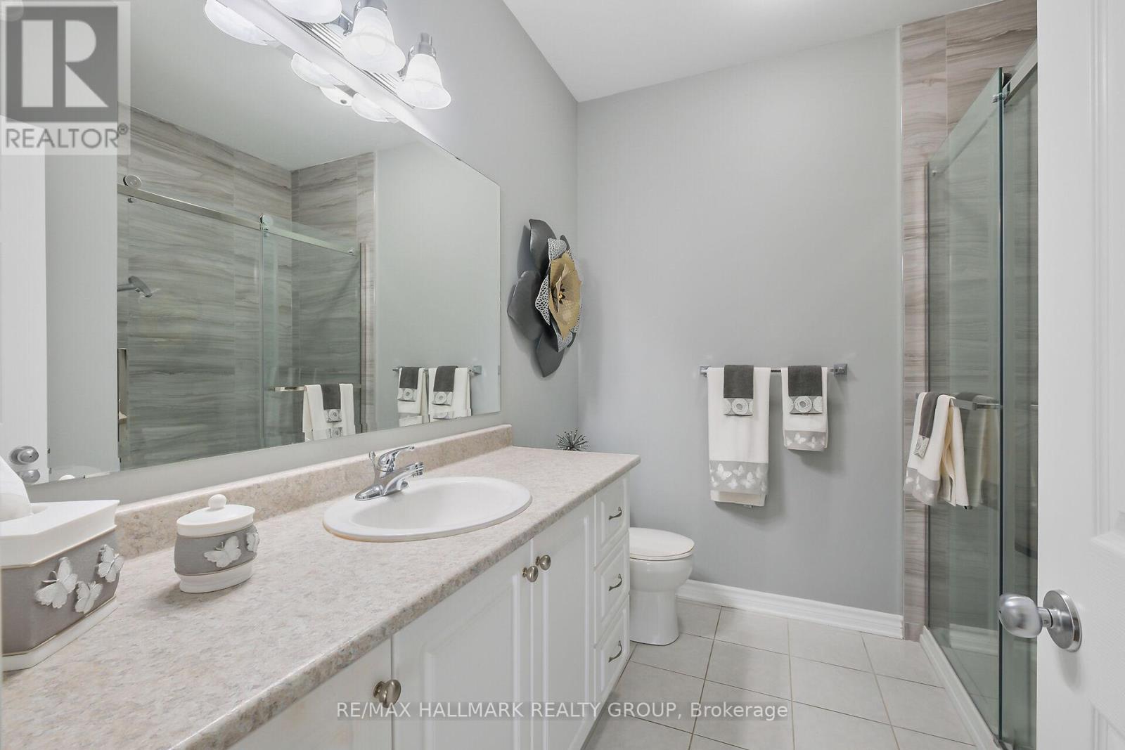 325 Farincourt Crescent, Ottawa, Ontario  K4A 0M6 - Photo 18 - X12384985