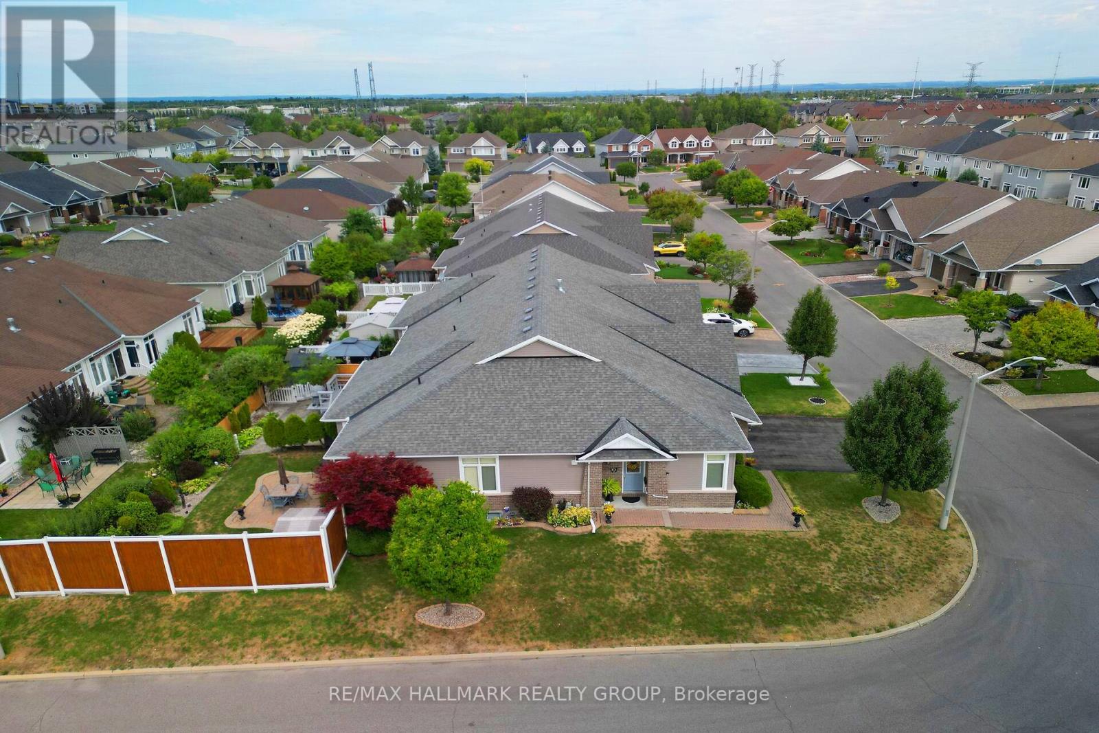 325 Farincourt Crescent, Ottawa, Ontario  K4A 0M6 - Photo 2 - X12384985