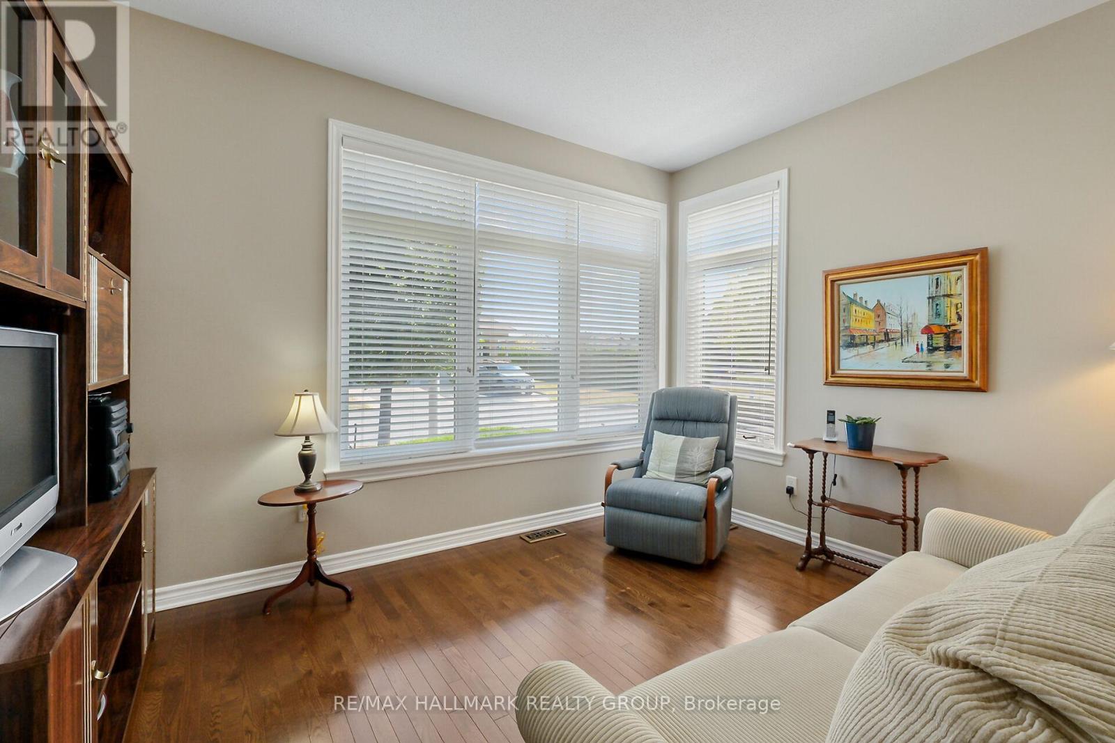 325 Farincourt Crescent, Ottawa, Ontario  K4A 0M6 - Photo 21 - X12384985