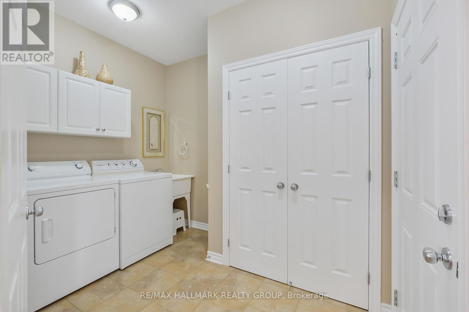 325 Farincourt Crescent, Ottawa, Ontario  K4A 0M6 - Photo 23 - X12384985