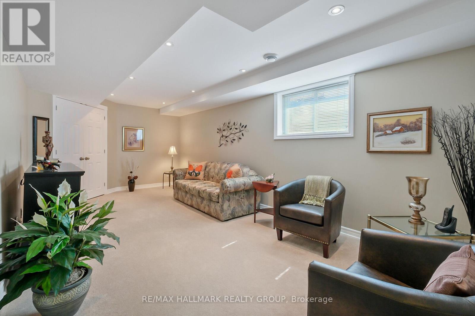 325 Farincourt Crescent, Ottawa, Ontario  K4A 0M6 - Photo 25 - X12384985