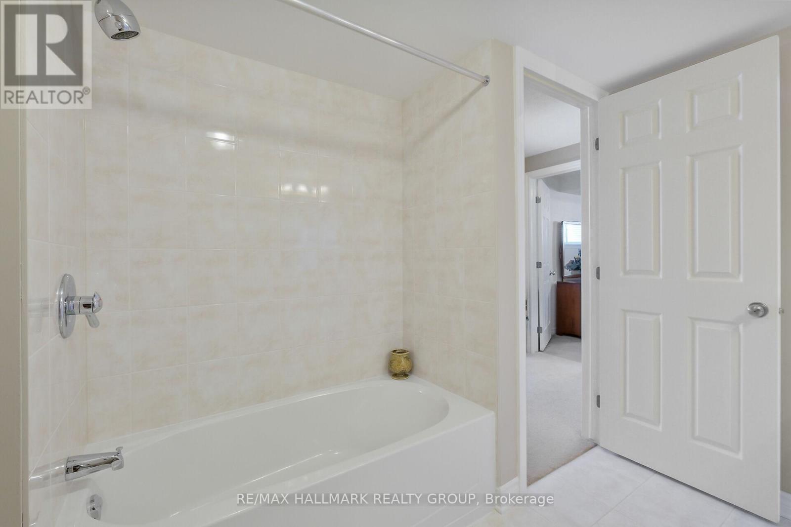 325 Farincourt Crescent, Ottawa, Ontario  K4A 0M6 - Photo 30 - X12384985