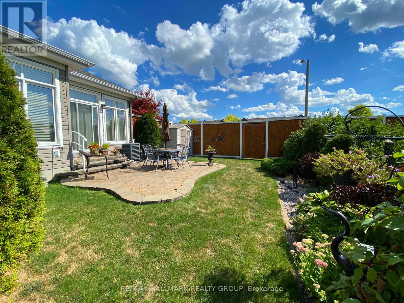 325 Farincourt Crescent, Ottawa, Ontario  K4A 0M6 - Photo 38 - X12384985