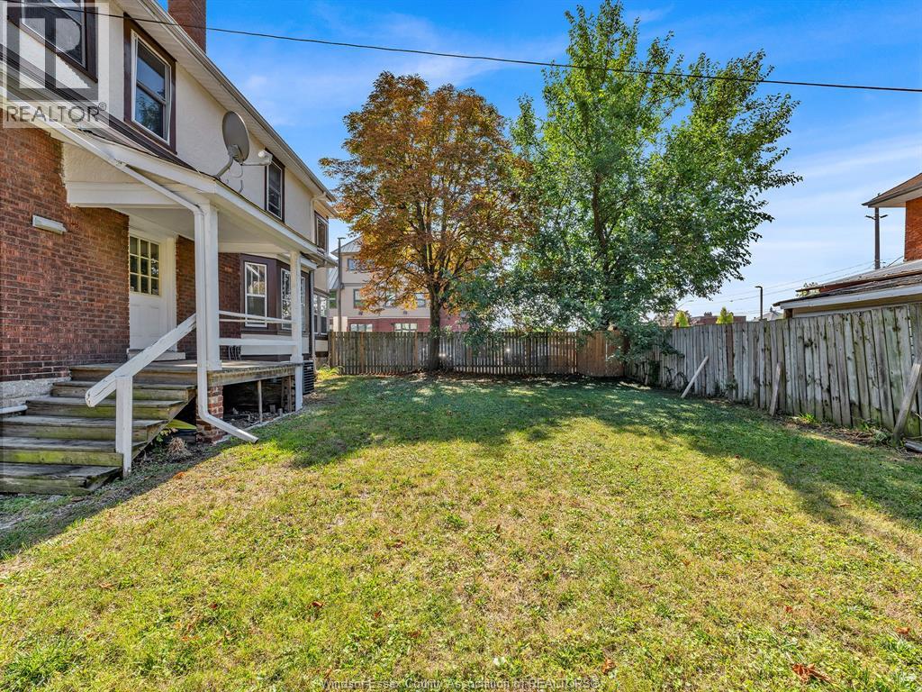 1069 Ouellette Avenue, Windsor, Ontario  N9A 4J8 - Photo 9 - 25022569