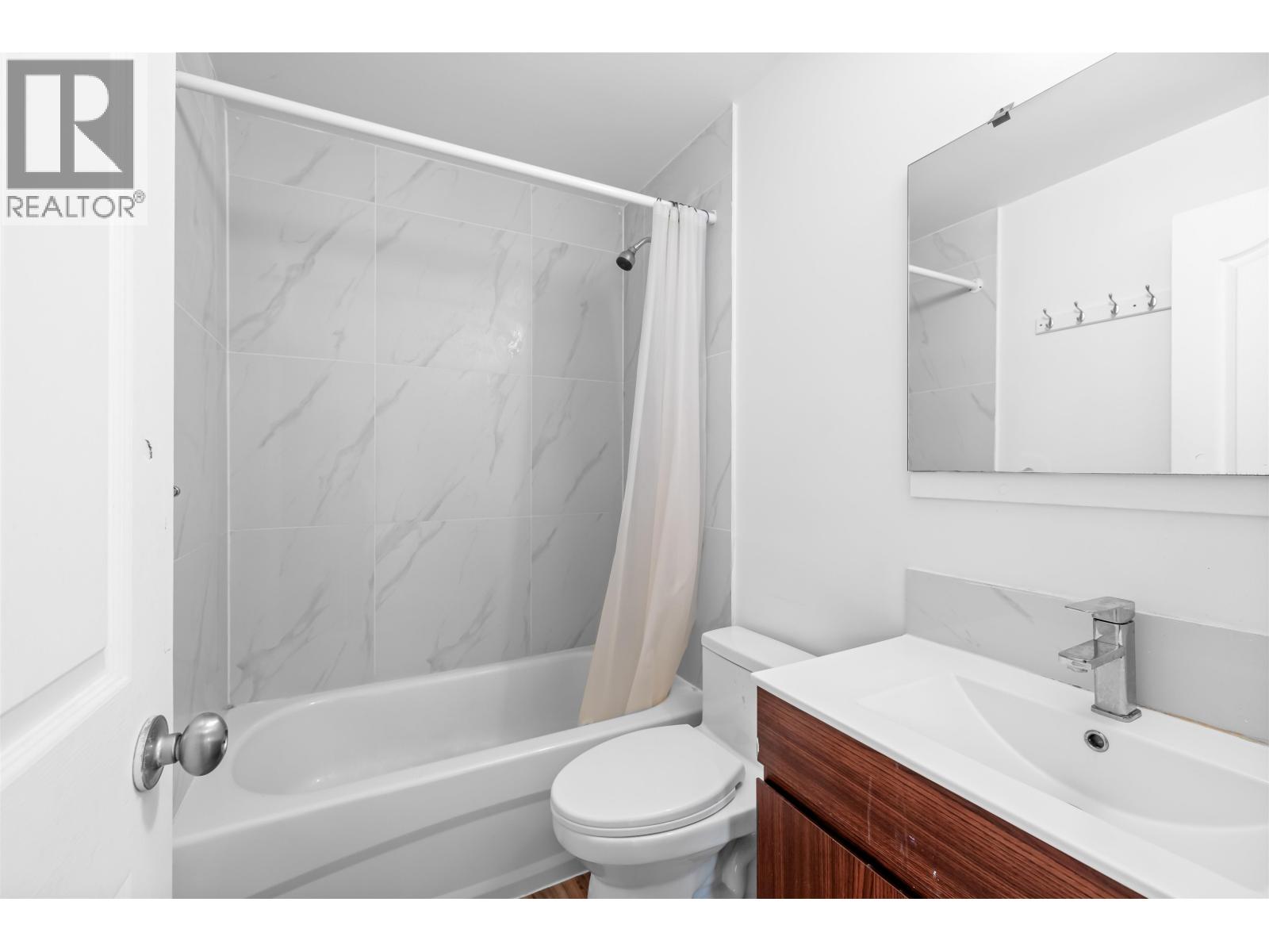 1722 E 41st Avenue, Vancouver, British Columbia  V5P 1K6 - Photo 13 - R3044190