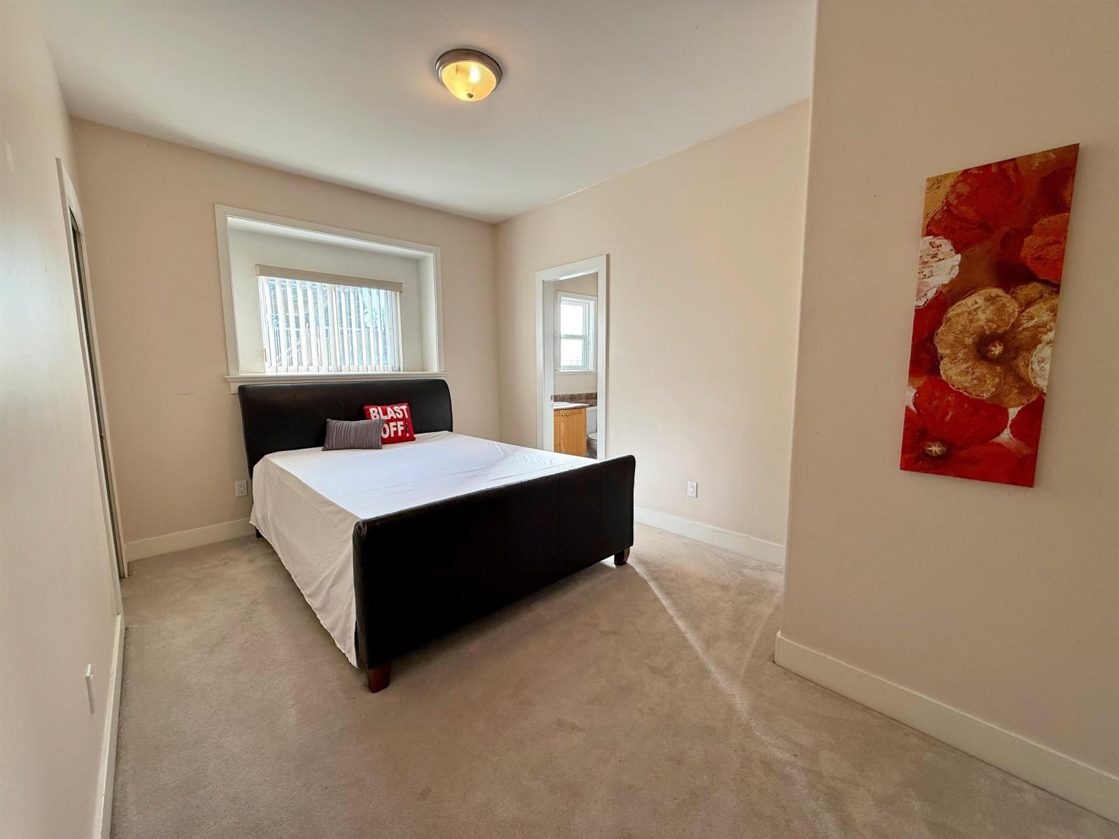 Listing Picture 16 of 20 : 10955 131A STREET, Surrey / 素裡 - 魯藝地產 Yvonne Lu Group - MLS Medallion Club Member