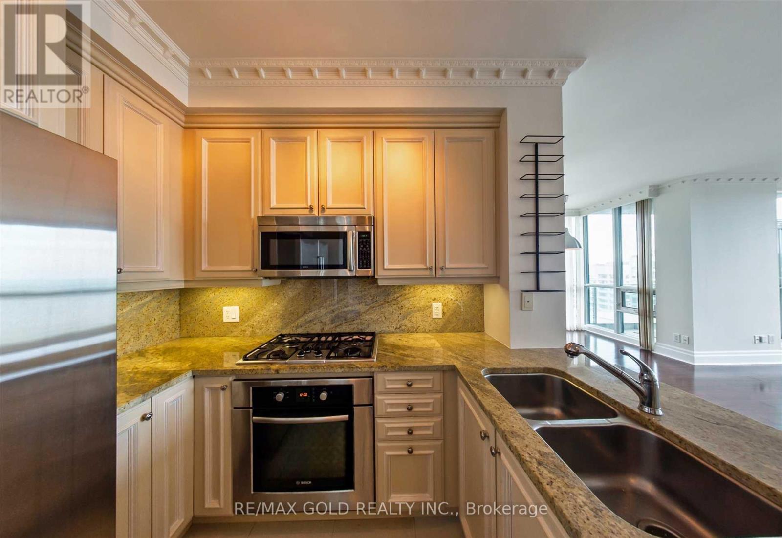 3408 - 16 Harbour Street, Toronto, Ontario  M5J 2Z7 - Photo 9 - C12359338